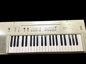Teclado Portátil Yamaha Modelo PS-10 De Colección Enciende - Imagen 1 de 4
