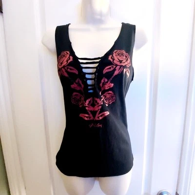 Regata Demi Loon sexy preta rosas costas abertas  - Imagem 1 de 4