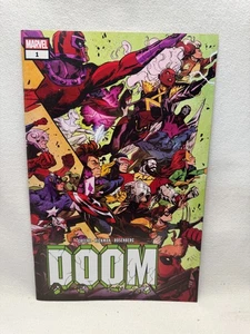 Marvel Doom #1 (2ª impresión) cubierta envolvente por Sanford Greene y Jonathan Hickman - Imagen 1 de 2