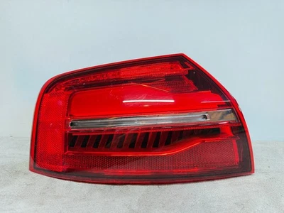 Luz trasera izquierda conductor Audi A8 D4.5 2015-18 LED OEM 4H0945095J Foto 1 de 4