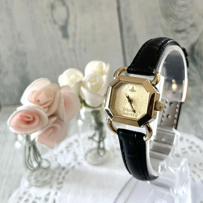 [Battery replaced] vivienne watch square gold - Image 1 of 4