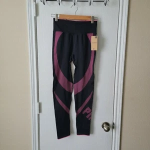 Pink Victoria's Secret Seamless Leggings NWT Medium - Picture 1 of 9