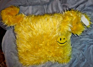 VINTAGE Joe Boxer Bedding  PILLOW DOG RARE WITH PLASTIC EMOJI TAG YELLOW /BLACK - Picture 1 of 5