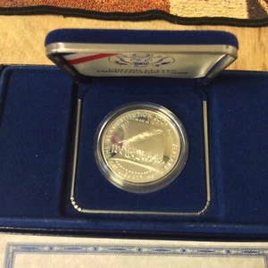 1987 P US Constitution Silver Dollar with OGP and COA - Picture 1 of 2