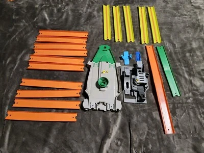 Hot Wheels Track Lot 21 Pieces  Orange Blue Green Yellow Connectors  - Image 1 of 2