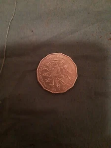 1982 XII Commonwealth Games 50 cent coin - Picture 1 of 2
