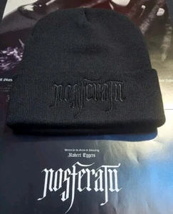 Nosferatu (2024) Film Studio Werbe Sammlerstück Beanie Mütze SWAG Neu - Bild 1 von 3