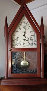 VTG Eight Day Steeple Mantel Clock, New England Clock Co., USA, Working, Key - Picture 1 of 6