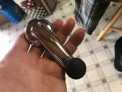 1984-1988 Buick Century cabo de manivela de janela 20316274 cromado com botão preto - Imagem 1 de 4