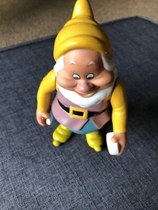 Vintage Happy Figurine 6.5” Tall Disney Snow White Moveable Arms Rubber - Picture 1 of 5