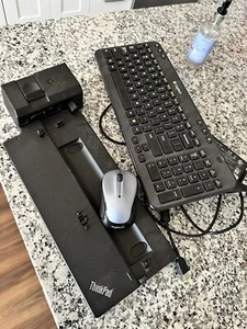 Lenovo 40A10090US ThinkPad Pro Dock - Black - Picture 1 of 2