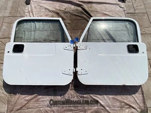 Oem Jeep Wrangler TJ LJ 97-06 Full Hard Doors 1997-2006 Painted White 1998 - Picture 1 of 14
