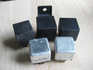 Lot of (5) Used Automotive Relays 12V Various Manufacturers #R22VC - Picture 1 of 6
