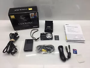 Nikon COOLPIX S220 10.0MP 3x Optical Zoom Digital Camera - Picture 1 of 5