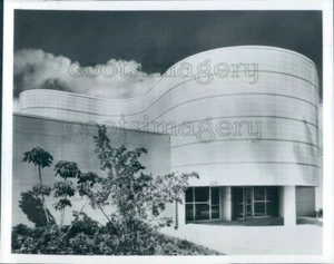 1986 Press Photo Curved Building Southern Bell Learning Center Miami Florida - Picture 1 of 2