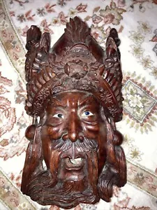 Antica maschera viso asiatico legno pesante intagliato da parete maschio barba figurativa - Foto 1 di 12