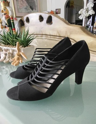 Zapatos de tacón negro Dress Barn para mujer talla 9,5 elásticos con correa elástica punta abierta Foto 1 de 4