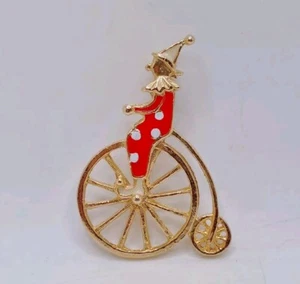 Broche de payaso esmaltado vintage circo bicicleta tono dorado rojo blanco lunares - Imagen 1 de 14