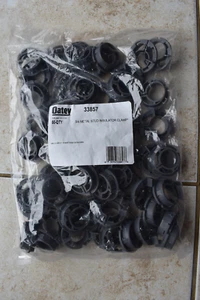 New Oatey 33857 3/4" Metal Stud Insulator Clamp 50 QTY Free Shipping - Picture 1 of 2