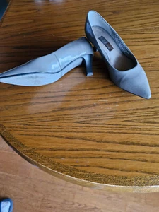 Damen Pumps Gr. 3-1/2 grau - Bild 1 von 2