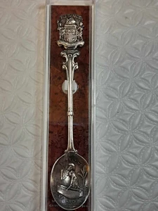 Fiji Islands Beating of Lali Vintage Souvenir Spoon - Picture 1 of 2