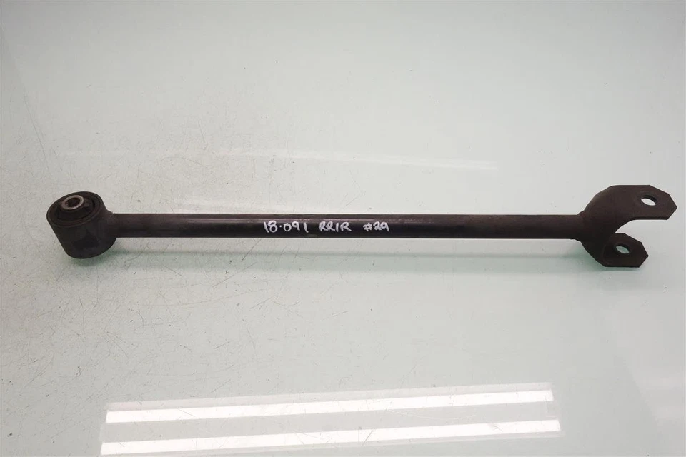 Brazo de control delantero pasajero trasero Toyota Highlander 2004-2007 48710-0E010 Foto 1 de 4