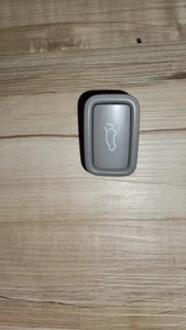 Kia 2016-2021 RELEASE BUTTON 49s59p1300  96740-A9100DAA - Picture 1 of 2