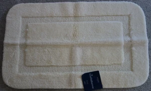 Tappeto Croft&Barrow 20"x 32" 100% nylon comforel avorio borsa $27,99 ciascuno - Foto 1 di 7
