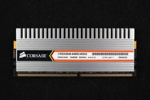 Corsair CM2X2048-6400C4DHX DDR2 Module 2GB (1x2) PC2-6400U DDR2-800 CL4 #8185 - Bild 1 von 1