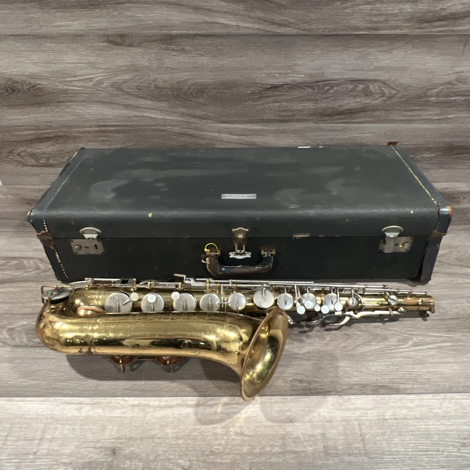 Saxofón alto vintage Bueschner Aristrocrat - con estuche - sin boquilla Foto 1 de 4