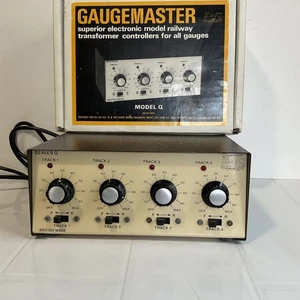 Gaugemaster Model Q 4-Track Cased Controller . - Picture 1 of 9