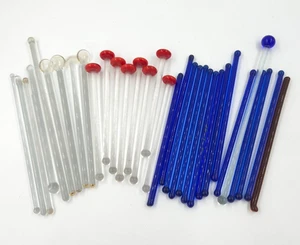 Lotto 30+ Bastoncini Agitatori Vintage Vetro Soffiato Blu Rosso Trasparente Swizzle Cocktail - Foto 1 di 6