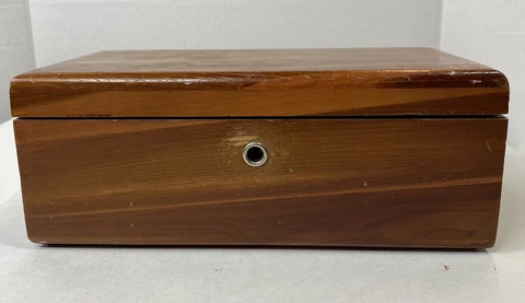 Vtg LANE Small Hope Cedar Chest Wooden Jewelry Trinket Box Made n USA 9”x5”x3.5” Cover