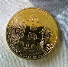 Hot！Rare Collectible In Stock Golden Iron Bitcoin Commemorative Gold-plated Coin