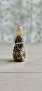 "Estatuilla de niña tallada a mano rara vintage de selenita rusa y mármol de 4,5"" de alto" - Imagen 1 de 2
