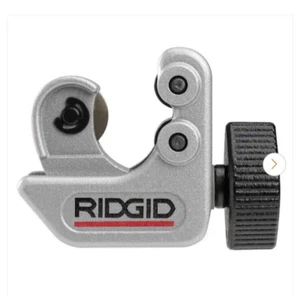 RIDGID 101 1/4-Inch to 1-1/8-Inch Close Quarters Tubing Cutter (40617) - Picture 1 of 6
