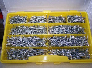 1000 Teile !! Blindnieten Sortiment in Kunststoffbox Ø2,4-4,0mm Alu Stahl Monel - Bild 1 von 1