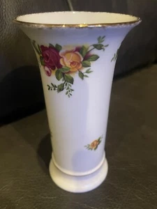 Royal Albert Old Country Rose Vase 5 3/8" in Height Made in England - Picture 1 of 9