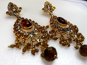 Vintage Earrings Dangle Drop Gold Metal Crystal Glass Diamanté - Picture 1 of 12