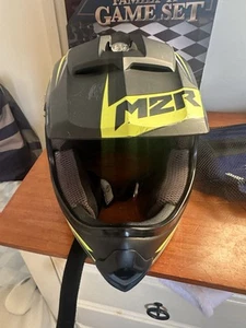 m2r helmet Size Youth - Picture 1 of 3