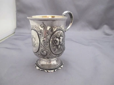 FINO INGLÉS VICTORIANO patas esterlinas BABY CUP-JE, Londres 1860-61 Foto 1 de 4