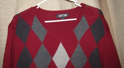 NWT New APT 9 Men's Sz  XL V Neck Argyle Sweater Burgundy Gray Merino Wool Blend - Image 1 of 4