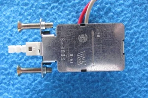 Kenwood TS-850S pièces détachées d'origine - interrupteur d'alimentation - Photo 1/3