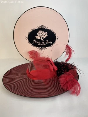 Sombrero Derby Rojo de Lujo Vibrante Fleur de Paris Firmado con Caja Original Foto 1 de 4