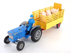 Corgi Beast Carrier Ford Tractor SUPER RARE No58 Vintage Toy Farming Trailer - Picture 1 of 17