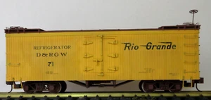 Bachmann 93248 Custom Reefer Box Car D&RGW  w/ KD COUPLERS & METAL WHEELS - Picture 1 of 4
