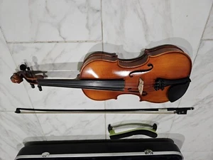 violin 🎻 - Picture 1 of 3