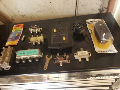 Bi-directional Cable Amplifier And Other Cable Accessories - Image 1 of 3