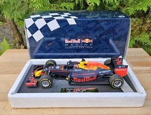 Red Bull Racing RB12 #26 D. Kvyat 2016 Minichamps 1:18 Limited Edition 102 pcs. - Bild 1 von 8