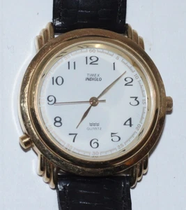 Art Deco 1994 Timex Quartz INDIGLO Herrenuhr ausgefallene Bandanstöße - ungeprüft - Bild 1 von 4